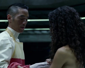 Thandie Newton butt – Westworld s01e06 (2016)