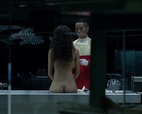 Thandie Newton butt – Westworld s01e06 (2016)