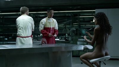 Thandie Newton butt – Westworld s01e06 (2016)
