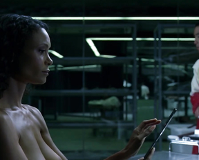 Thandie Newton naked – Westworld s01e08 (2016)