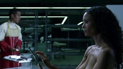 Thandie Newton naked – Westworld s01e08 (2016)