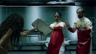 Thandie Newton ass – Westworld s01e02 (2016)
