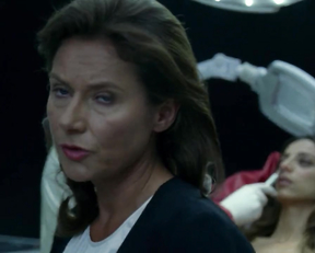 Angela Sarafyan nude – Westworld s01e07 (2016)