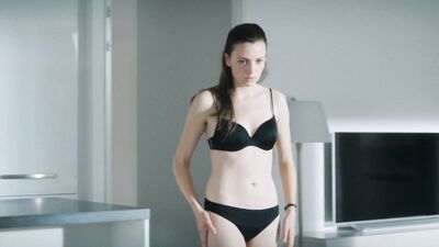 Gaite Jansen naked - De 12 Van Oldenheim s01e02-03 (2018)