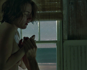 Kate Winslet naked – Mildred Pierce (2011)