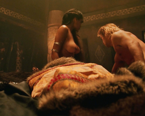 Rosario Dawson topless – Alexander (2004)