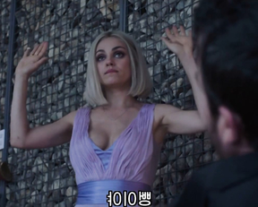 Mila Kunis, Ivanna Sakhno - The Spy Who Dumped Me (2018)