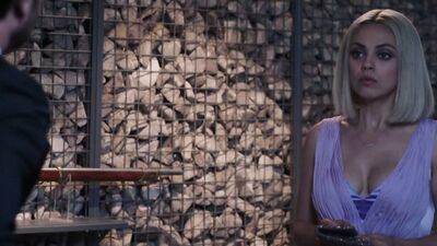 Mila Kunis, Ivanna Sakhno - The Spy Who Dumped Me (2018)