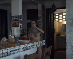 Ana Valeria Becerril - Las hijas de Abril (2017)