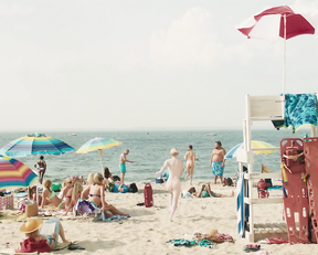 Elizabeth Olsen, Dakota Fanning – Very Good Girls (2013)