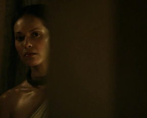 Lucy Lawless, Jaime Murray – Spartacus. Gods of the Arena s01e03 (2011)