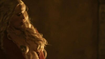Lucy Lawless, Jaime Murray – Spartacus. Gods of the Arena s01e03 (2011)