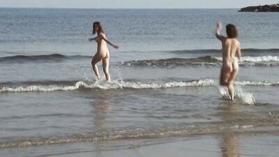 Esther Zimmering, Janina Rudenska, Elisabeth-Marie Leistikow – Ins Blaue (2012)