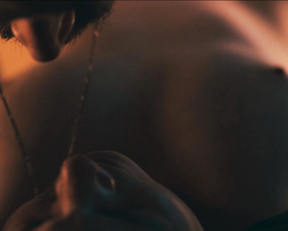 Michelle Williams nude – Blue Valentine (2010)