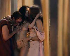 Lucy Lawless, Jaime Murray – Spartacus. Gods of the Arena s01e02 (2011)