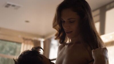Amanda Righetti – Colony s01e07 (2016)