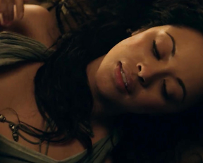 Marisa Ramirez – Spartacus. Gods of the Arena s01e04 (2011)