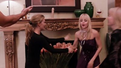 Carla Harvey, Nikki Ziering, Eva Derrek – Standing Still (2005)