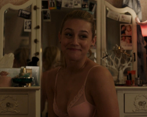 Lili Reinhart naked – Riverdale s01e01 (2017)