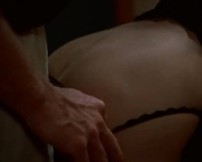 Jennifer Burton, Shari Eckert – Emmanuelle in Space. First Contact (1994)