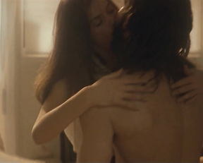 Linda Fiorentino – Beyond the Law (1992)