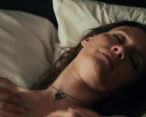 Emmanuelle Chriqui, KaDee Strickland – Shut Eye s01e01 (2016)