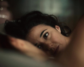 Emmanuelle Chriqui, KaDee Strickland – Shut Eye s01e01 (2016)