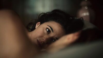 Emmanuelle Chriqui, KaDee Strickland – Shut Eye s01e01 (2016)