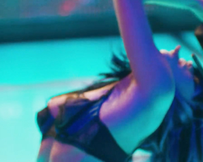 Raychel Diane Weiner – Flesh and Bone s01e01 (2015)