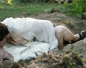 Aubrey Plaza, Kate Micucci, Jemima Kirke - The Little Hours (2017)