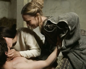 Aubrey Plaza, Kate Micucci, Jemima Kirke - The Little Hours (2017)