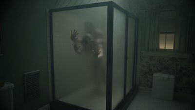Amanda Dickson, Lily Rabe - Legion s02e04 (2018)