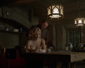 Laura Vandervoort – Bitten s01e09 (2014)