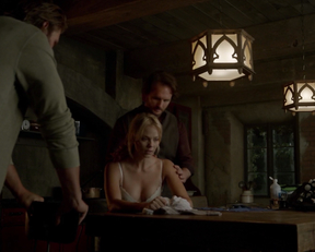 Laura Vandervoort – Bitten s01e09 (2014)