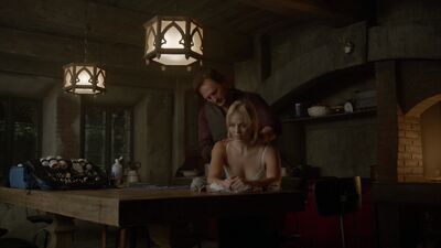 Laura Vandervoort – Bitten s01e09 (2014)