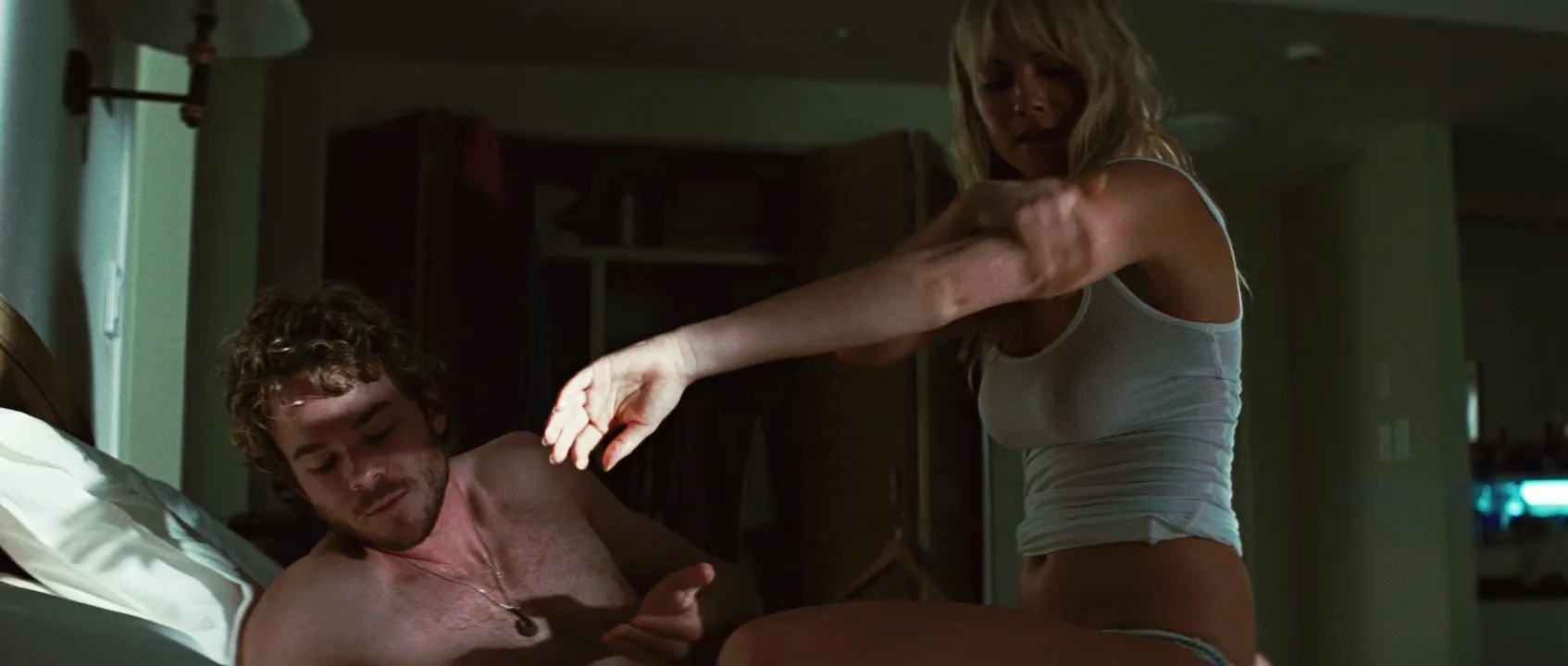 Laura Ramsey – The Ruins (2008) : MoviesSexScenes