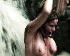 Juliet Reeves, Amanda Murphy – Girl in Woods (2016)