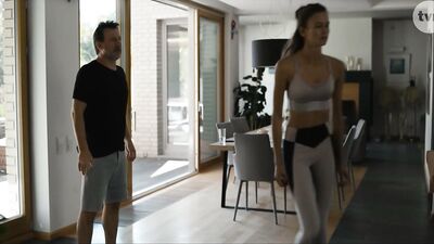 Malgorzata Foremniak, Eliza Rycembel - Odwroceni. Ojcowie i corki s01e01-05 (2019)