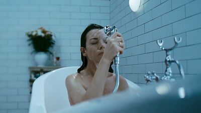 Justine Waddell, Nina Loshchinina, etc – The Target (2011)