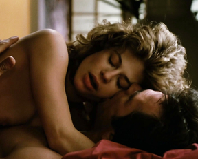 Linda Hamilton – Black Moon Rising (1986)