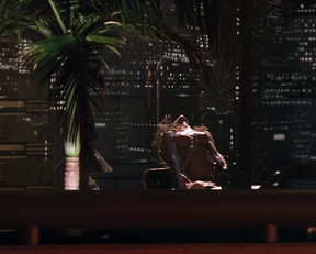 Teri Weigel – Predator 2 (1990)