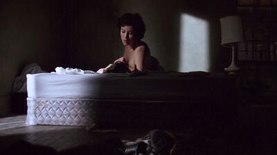 Jennifer Tilly, Gina Gershon – Bound (1996)