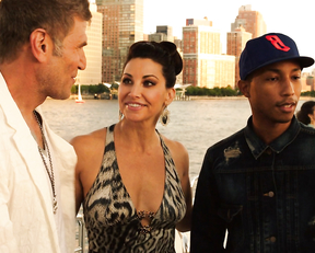 Gina Gershon – How to Make It in America s02e05-06 (2011)