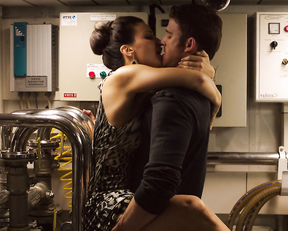 Gina Gershon – How to Make It in America s02e05-06 (2011)