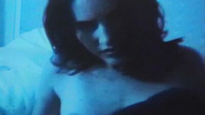 Elizabeth Hurley, Louise Delamere – Shameless (1995)