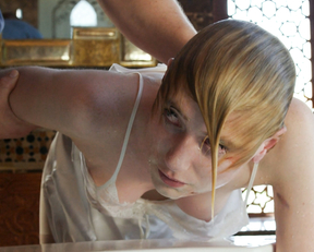 Elizabeth Debicki – The Night Manager s01e06 (2016)