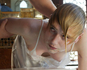 Elizabeth Debicki – The Night Manager s01e06 (2016)