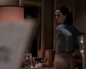 Keri Russell – The Americans s03e03 (2015)