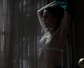 Keri Russell – The Americans s03e11 (2015)