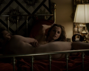 Keri Russell – The Americans s02e01 (2014)